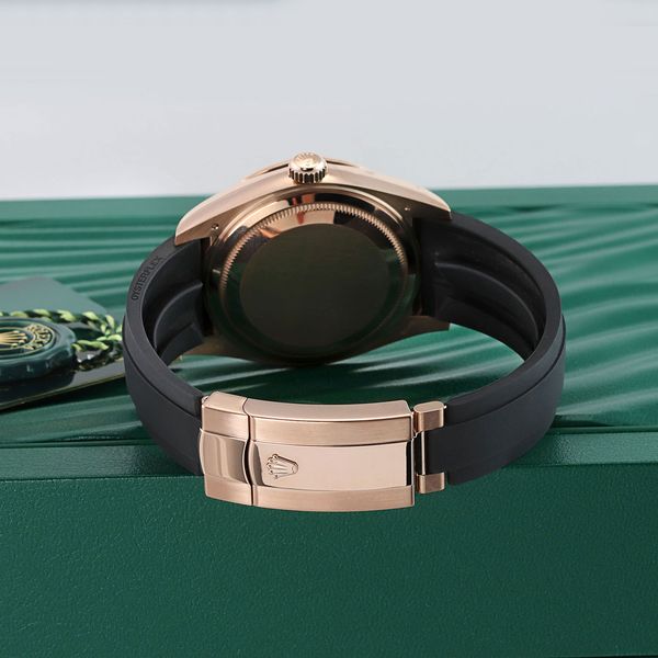 Rolex Sky-Dweller 326235